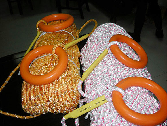 Floating surface reflective rope